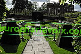 Hampton Court.  Zahrada druhého rybníka